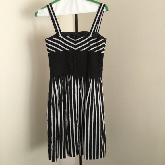 White House Black Market dress size 2 - Picture 2 of 5